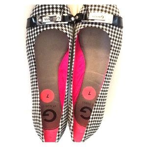 G by Guess plaid print flats